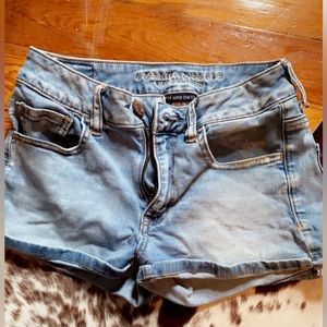 american eagle shorts size 4